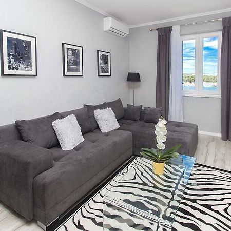Mandalina Suite ชิเบนิก ภายนอก รูปภาพ